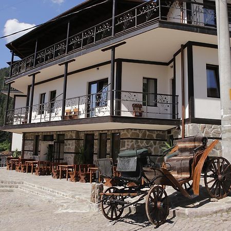 Family Hotel Valchanovata Kashta Fotinovo Exteriör bild