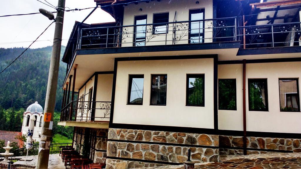 Family Hotel Valchanovata Kashta Fotinovo Exteriör bild
